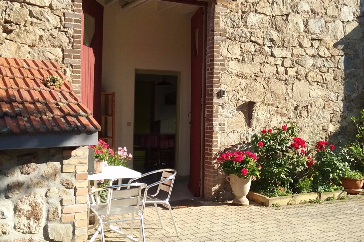 Entrée indépendante du gîte