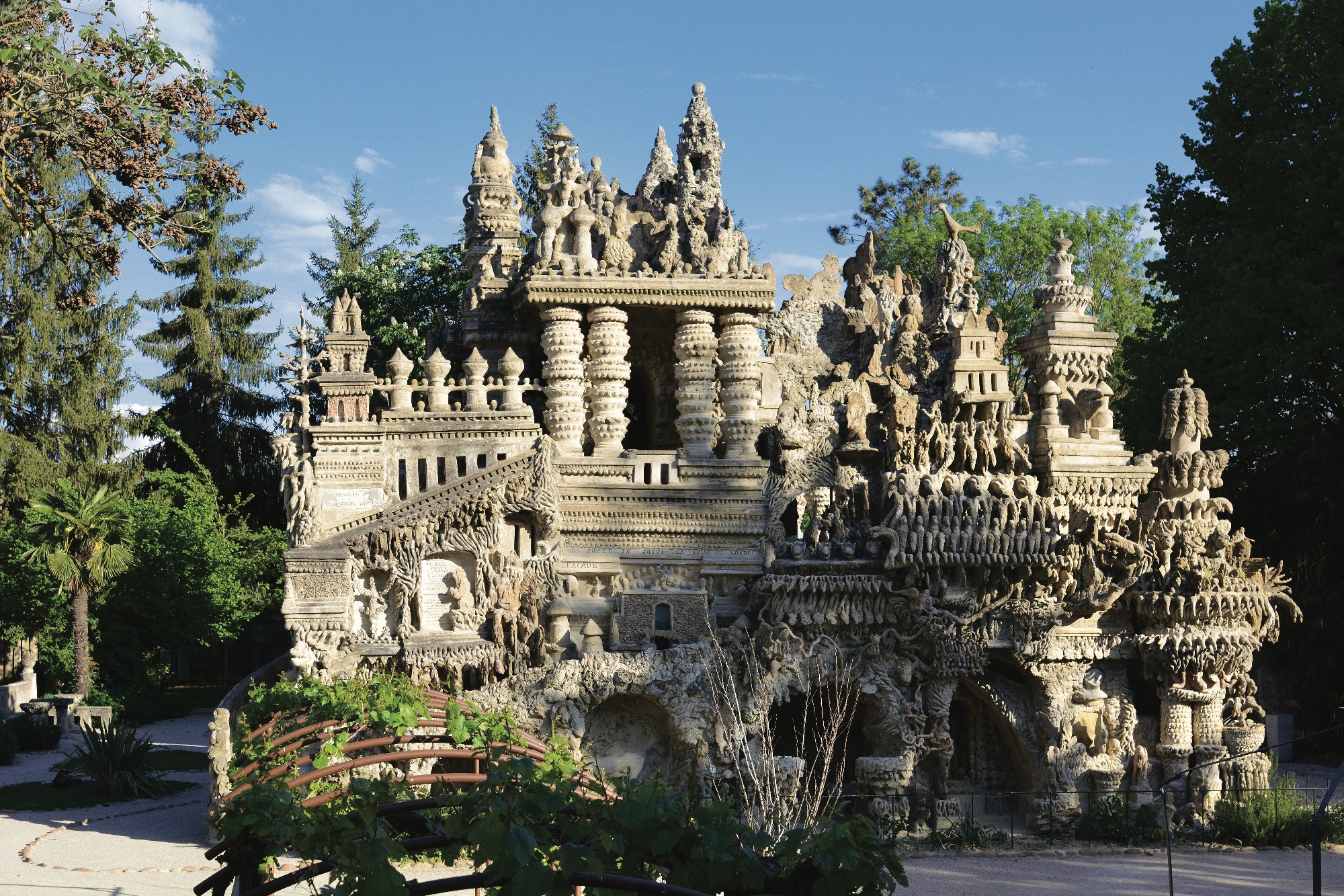 Palais idéal du facteur Cheval (Façade Nord)