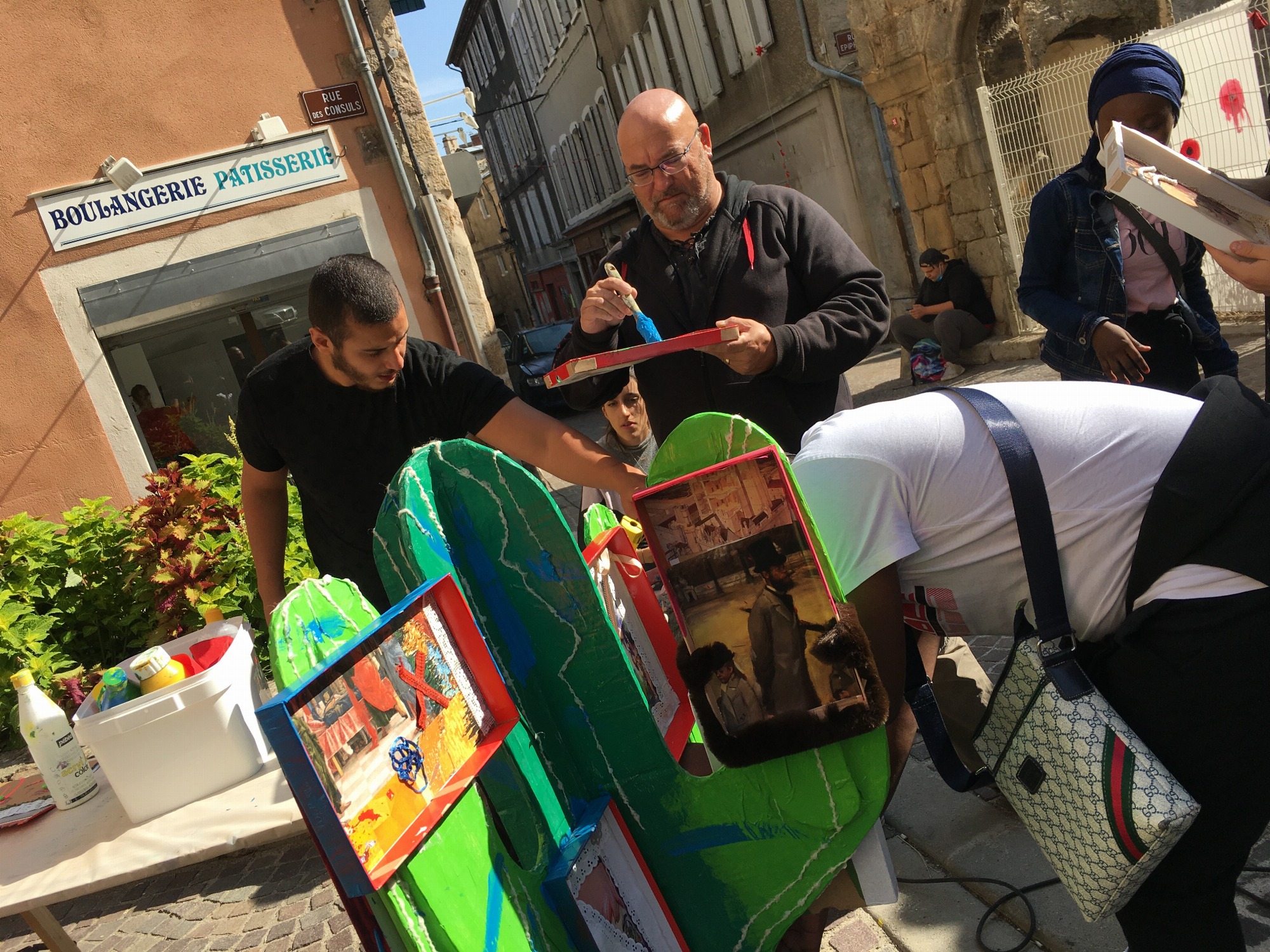 La Moustache et des Dentelles