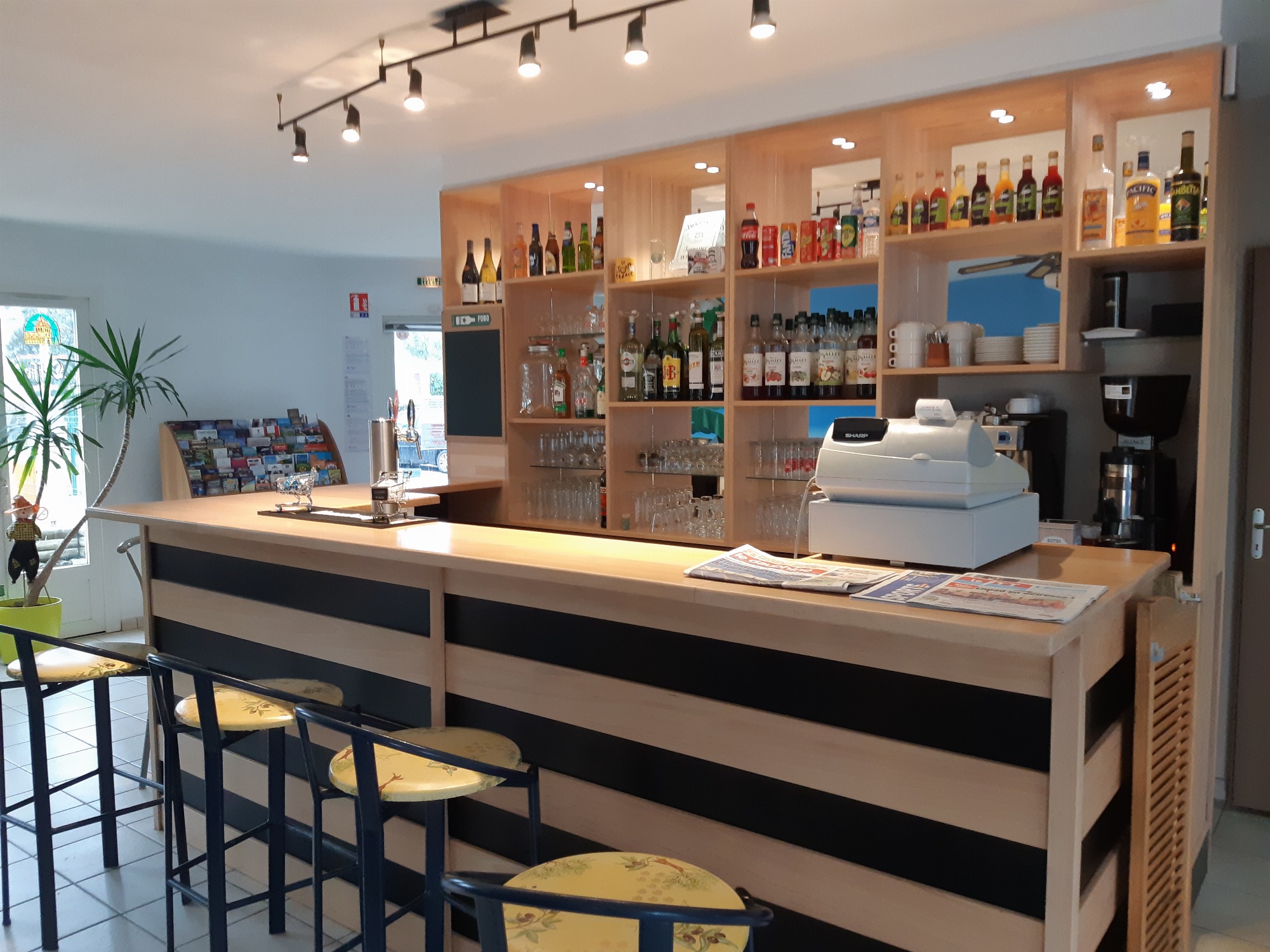 snack-bar camping chant merle