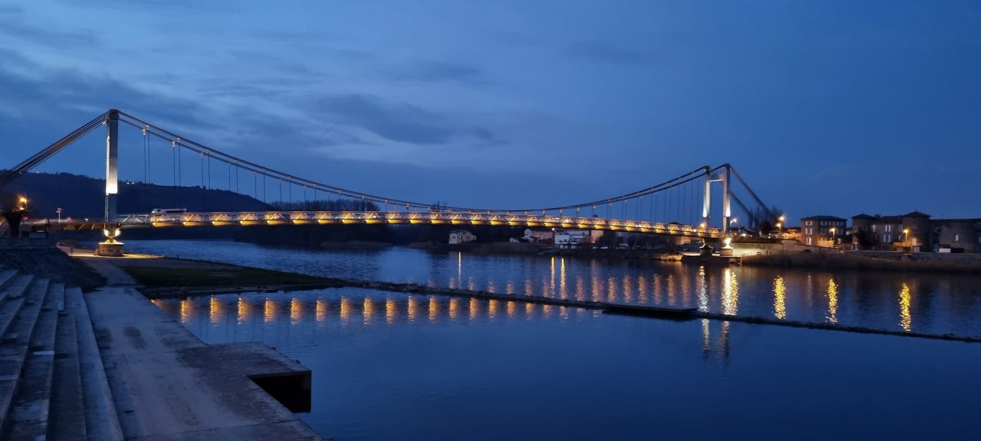 vue pont de l'hotel