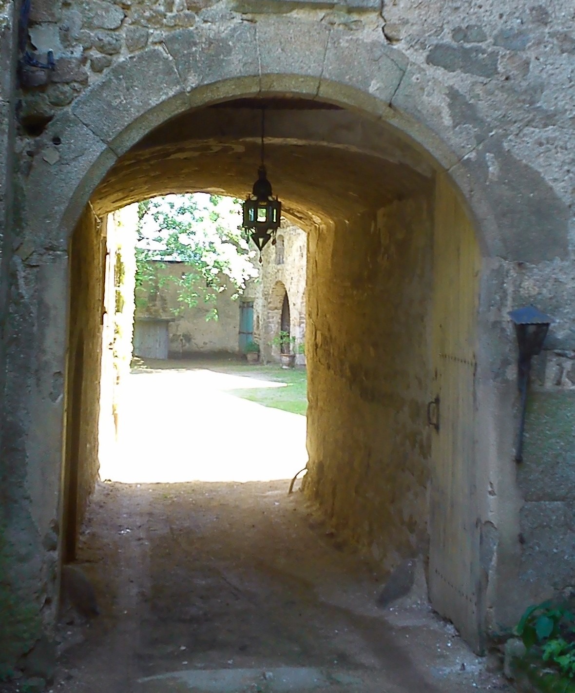 Entrée de la cour