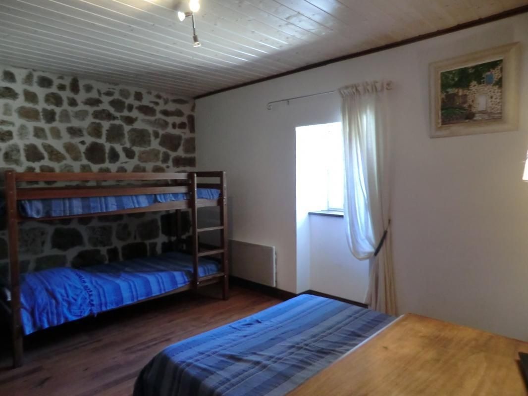 Autre vue de la chambre lavande pour 4 personnes.  