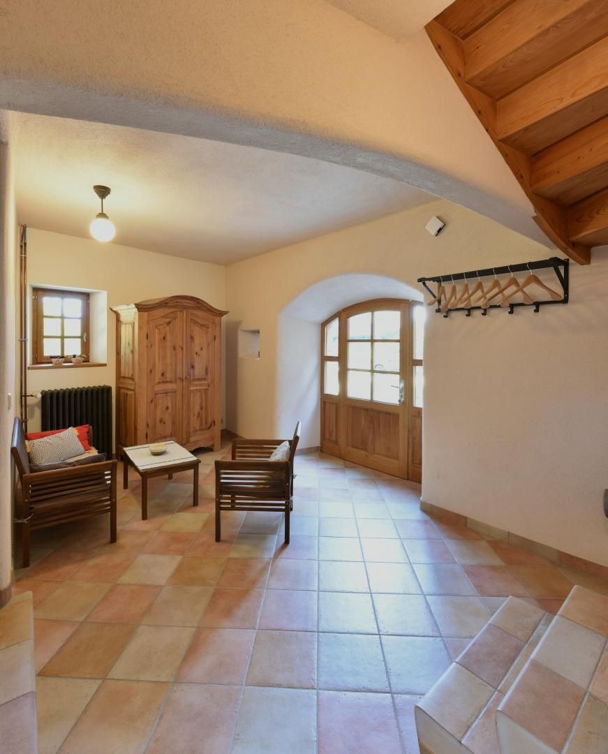 Entrée avec coin détente de t jeux. 