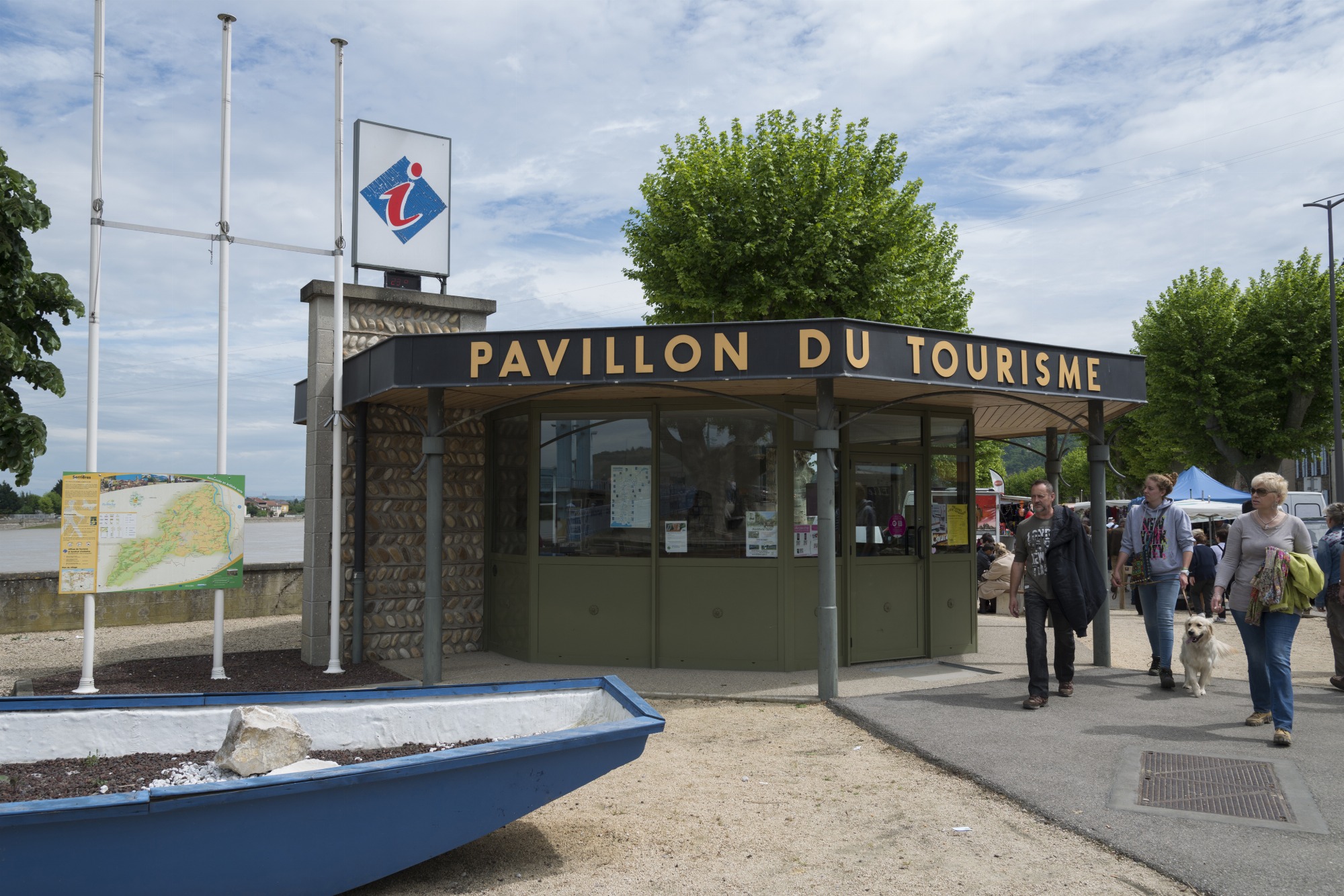 Pavillon du Tourisme à Serrièresa