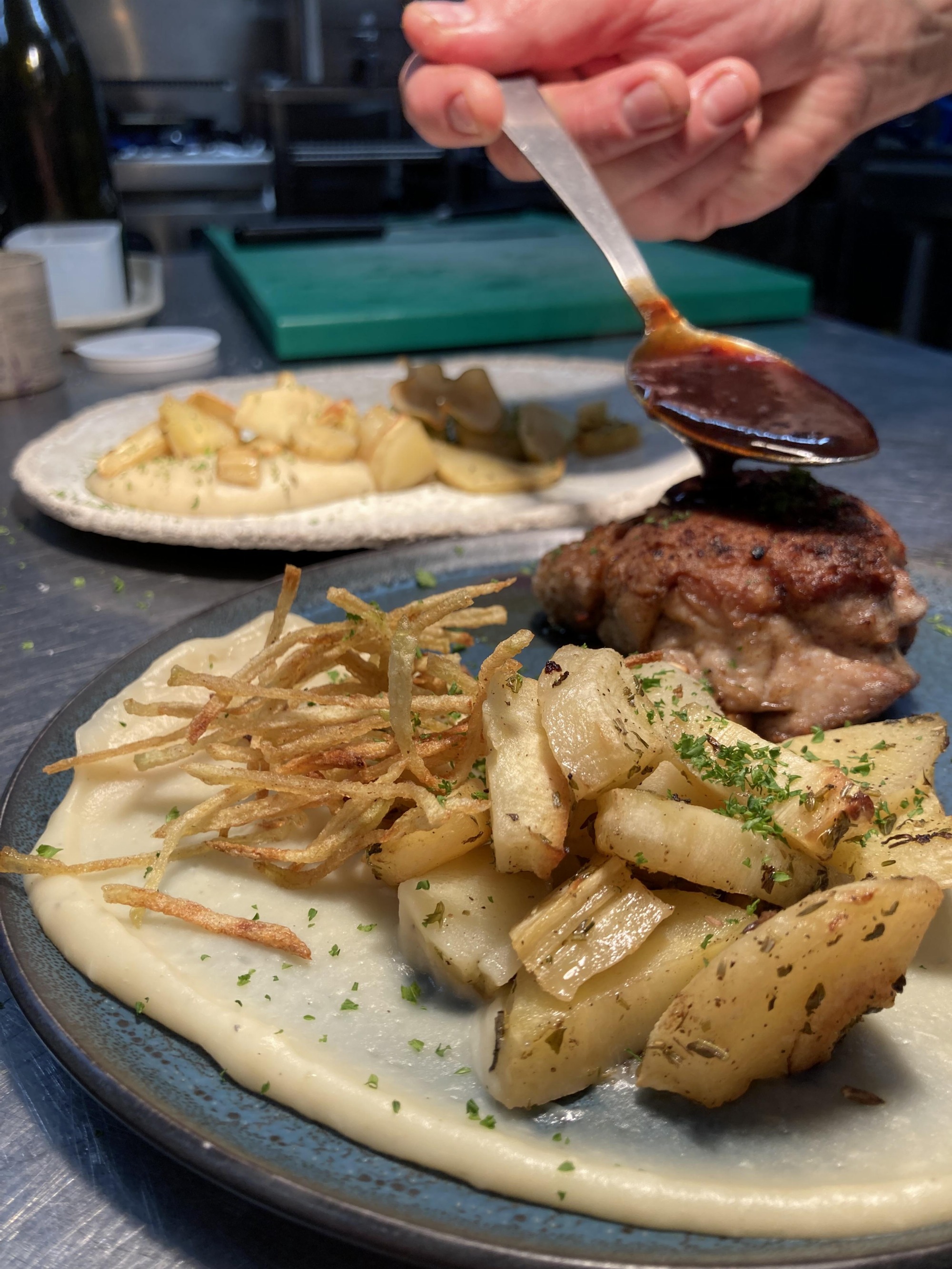 Ris de veau, panais de la rivoire