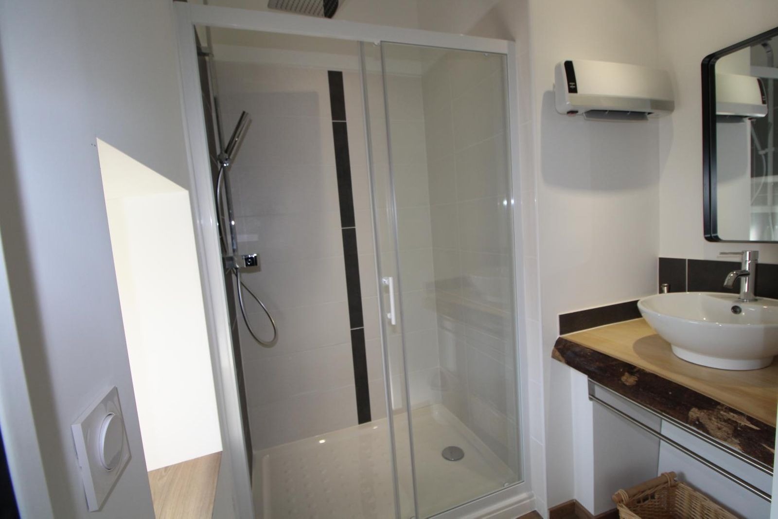 Salle d'eau privative de la chambre parentale