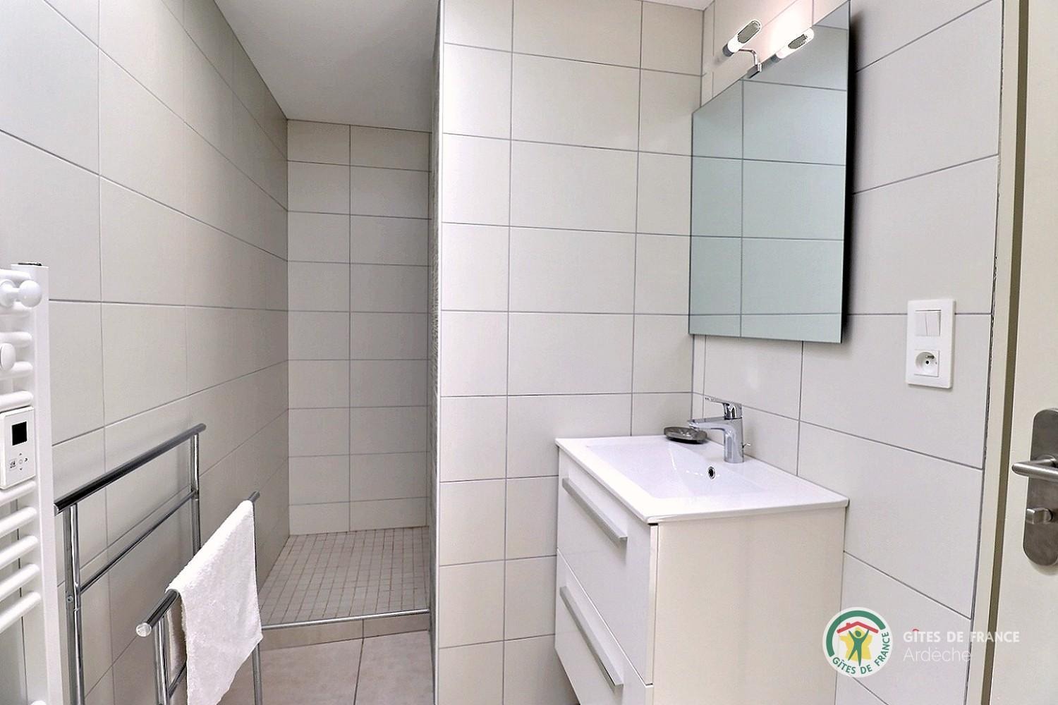 Salle d'eau à l'étage