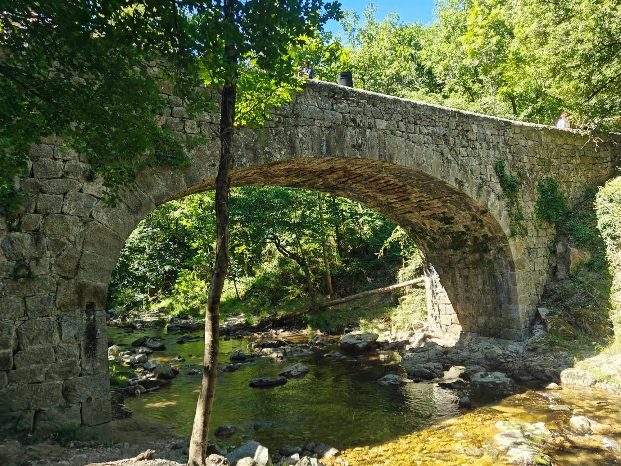 Pont romain de Saint-Pierre_Saint-Romain-d'Ay