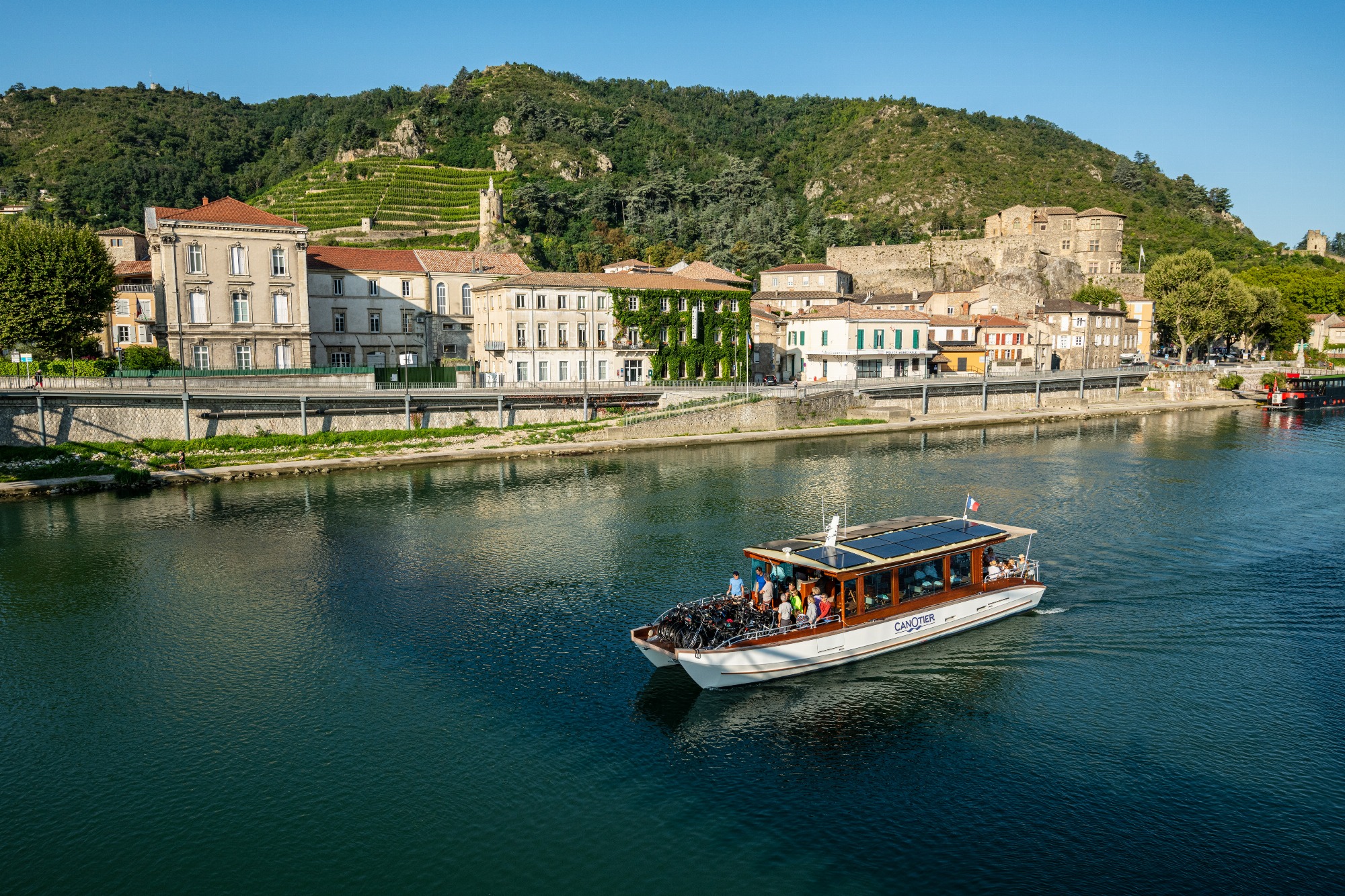 arrivée château Tournon