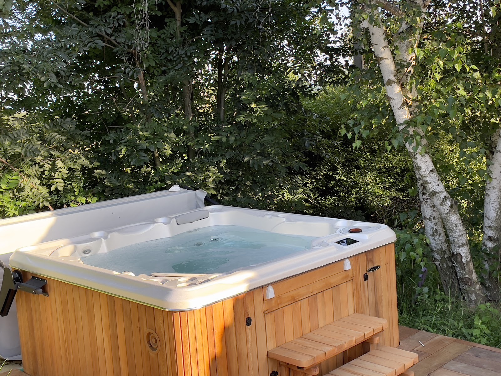 Jacuzzi extérieur privatif