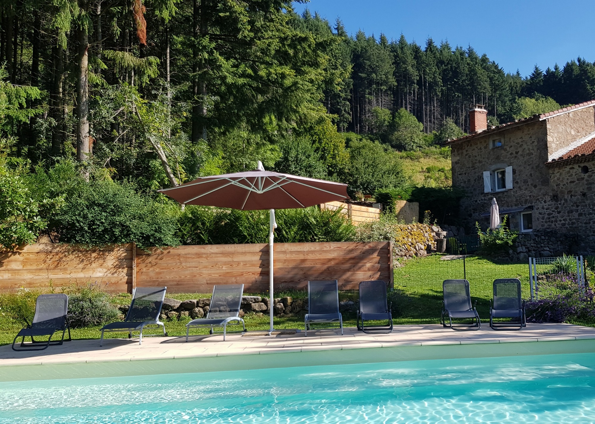 La Chirolaise et la piscine