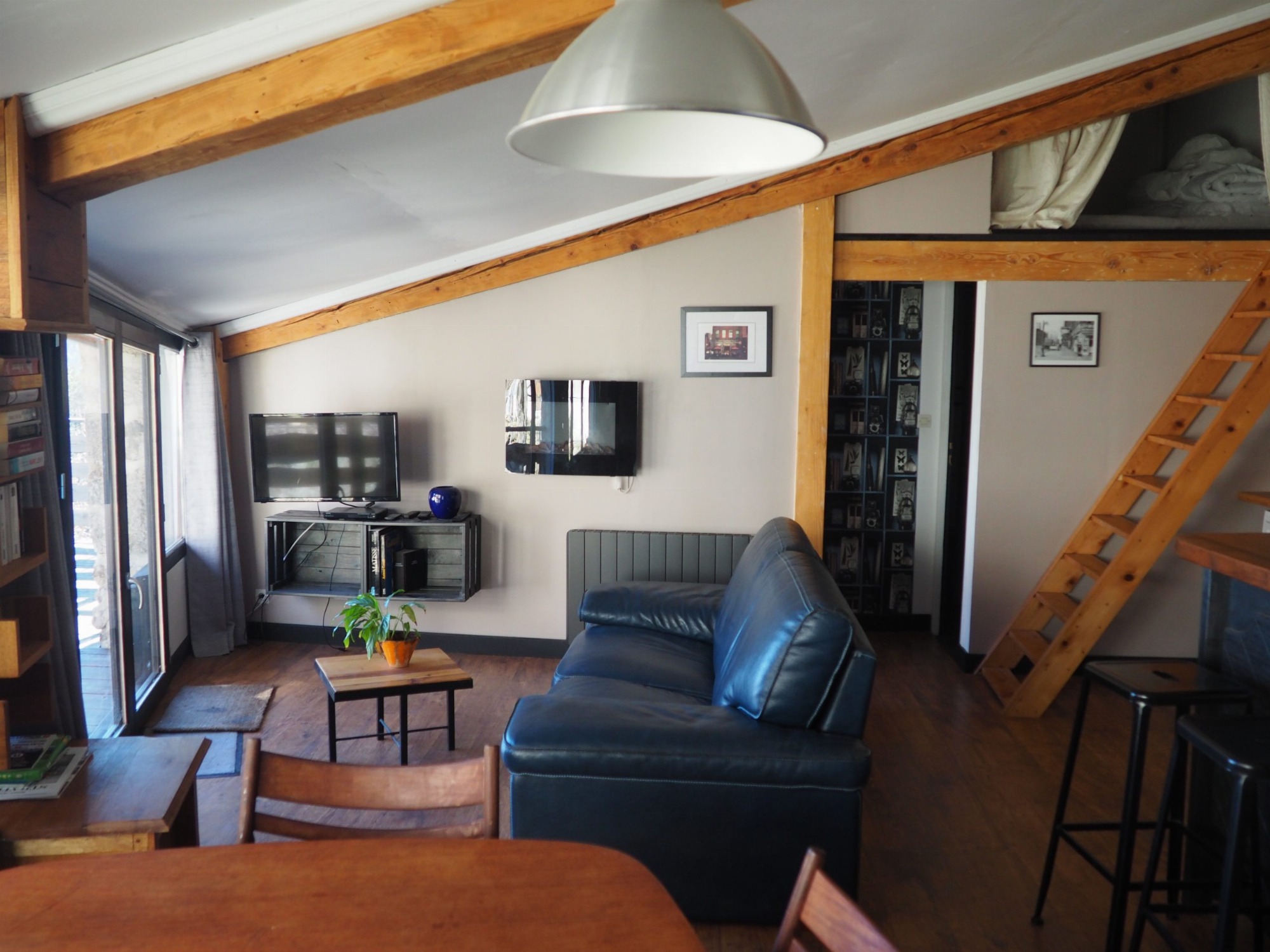 le salon ouvert sur la terrasse