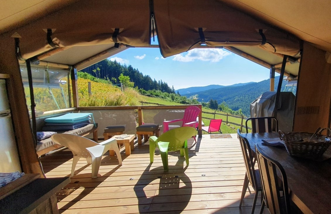 séjour ouvert sur terrasse
