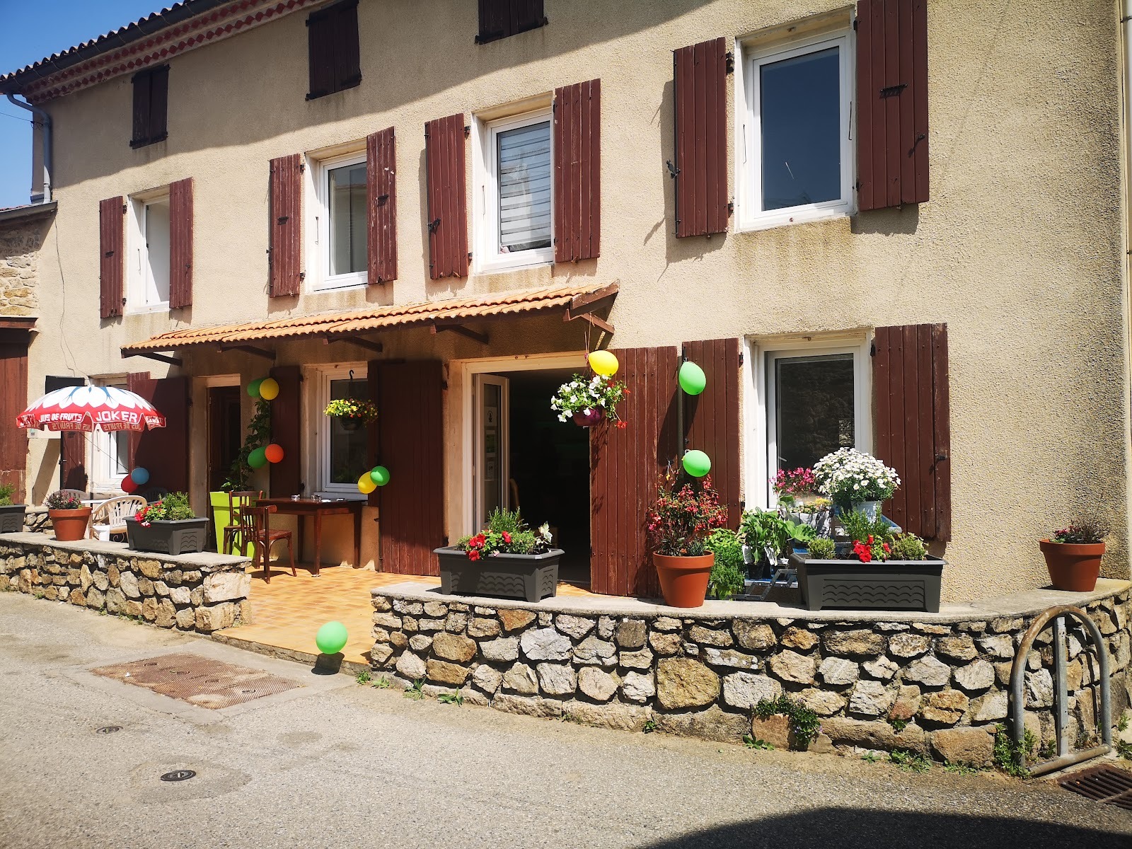 l'entrée de la boutique