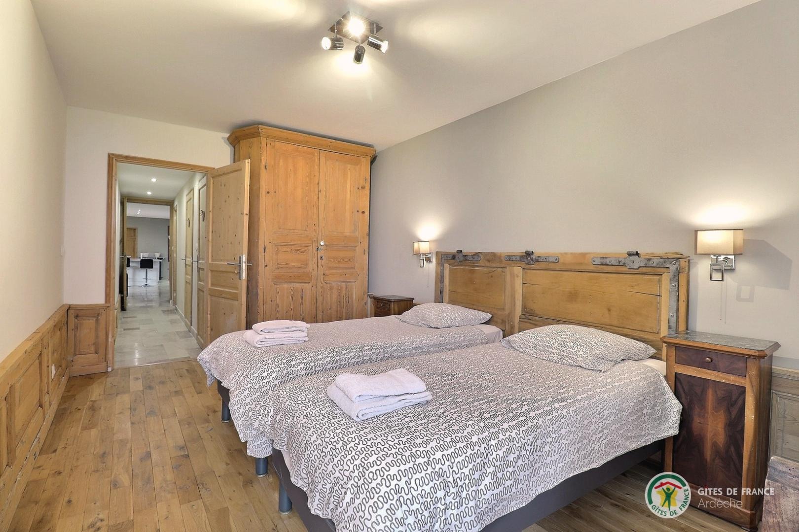 Chambre avec 2 lits 90 