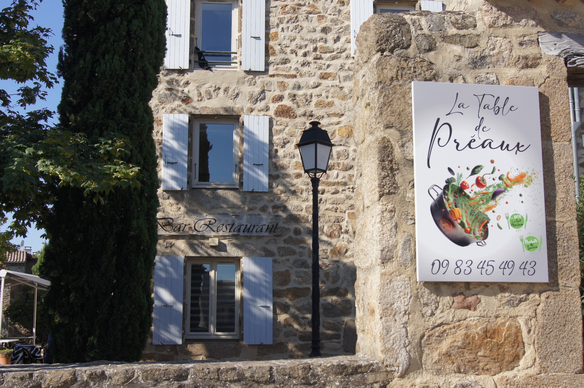 restaurant à Préaux