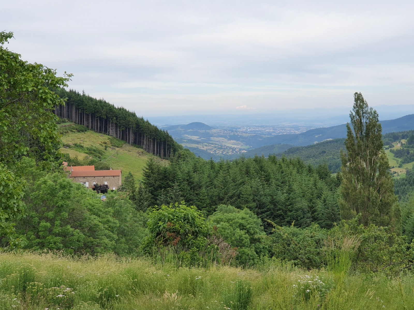 Chriol, la vallée, les montagnes