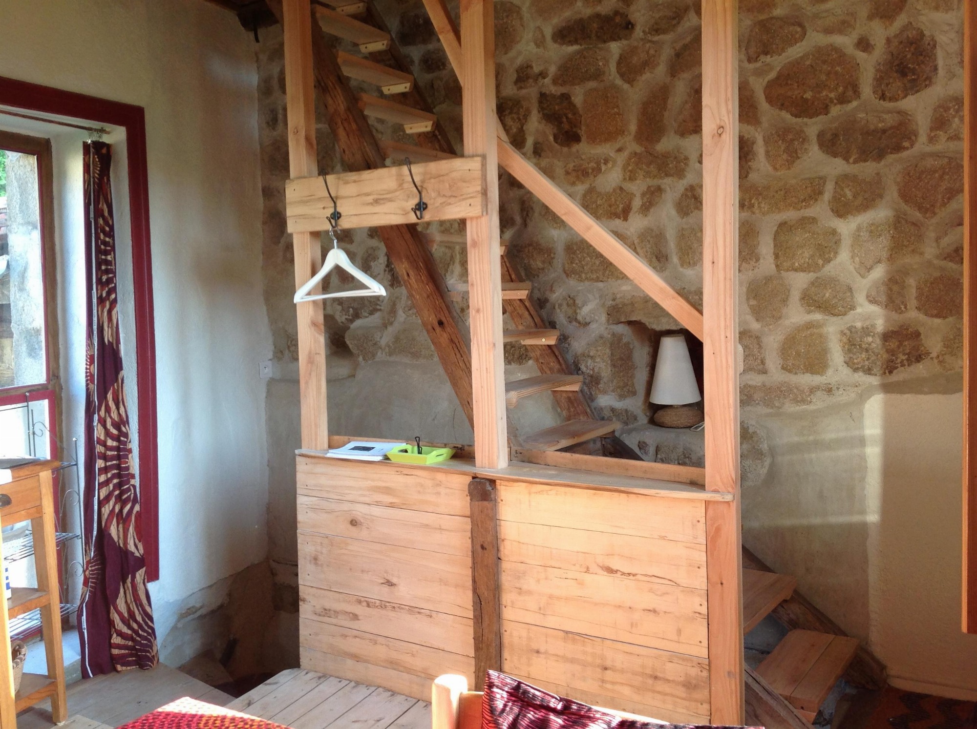 L'échelle de meunier menant à la chambre