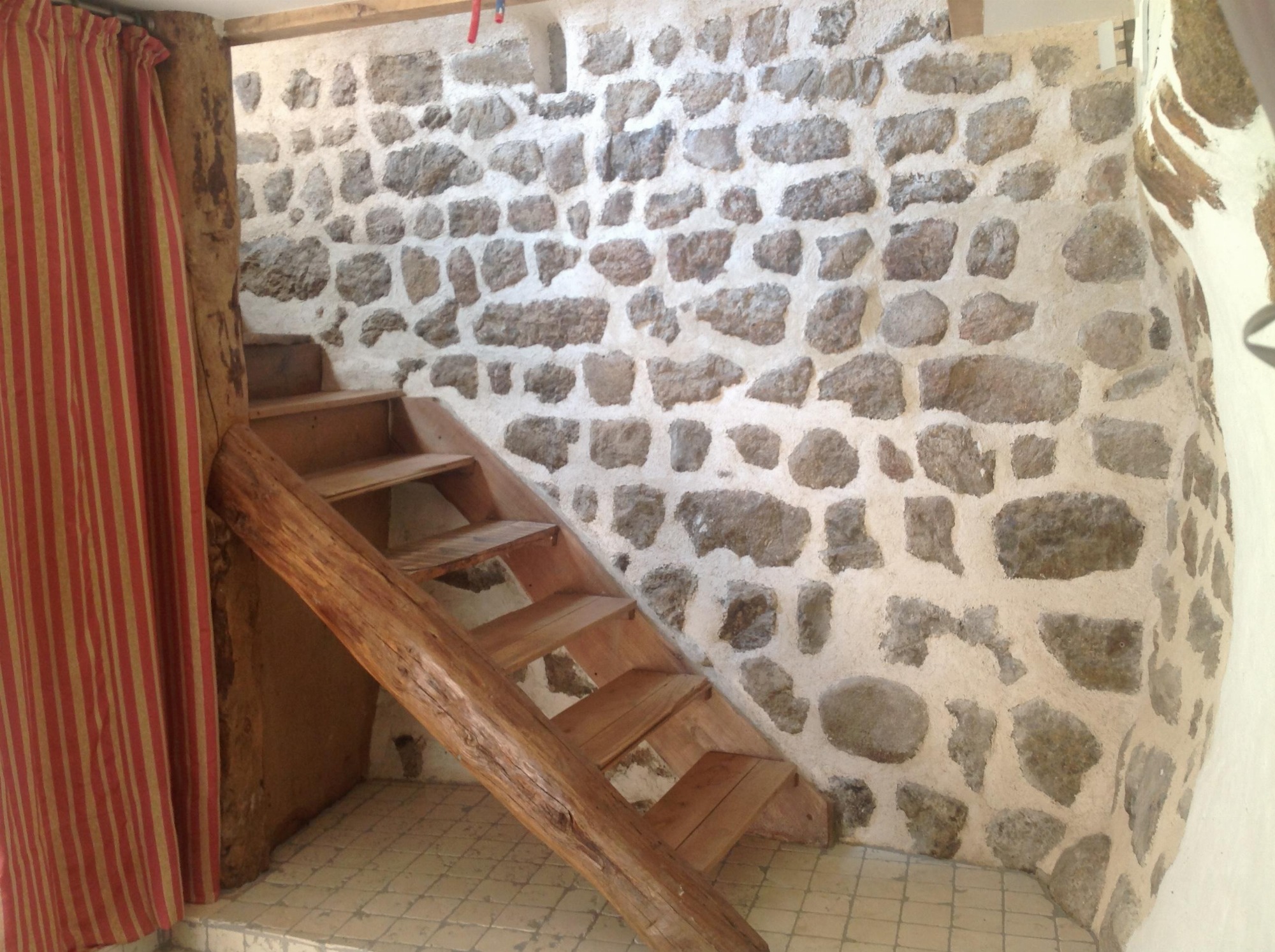 L'escalier d'accès à la cuisine