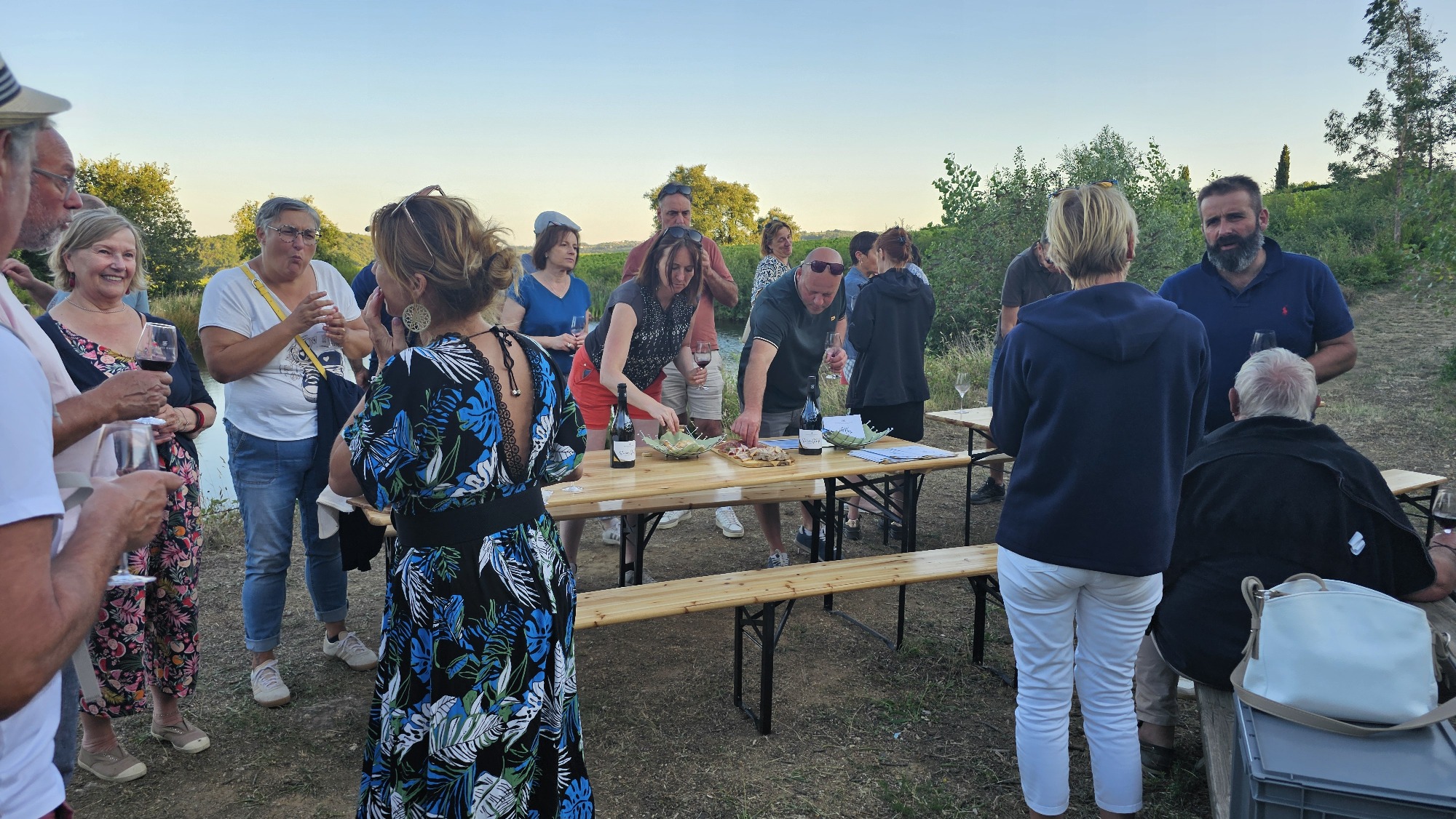 Apéro sunset dans les vignes - Domaine Grenier_Champagne