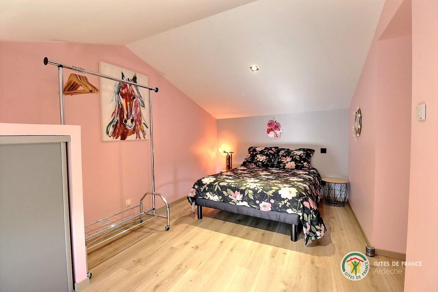 Deuxième chambre avec lit en 140