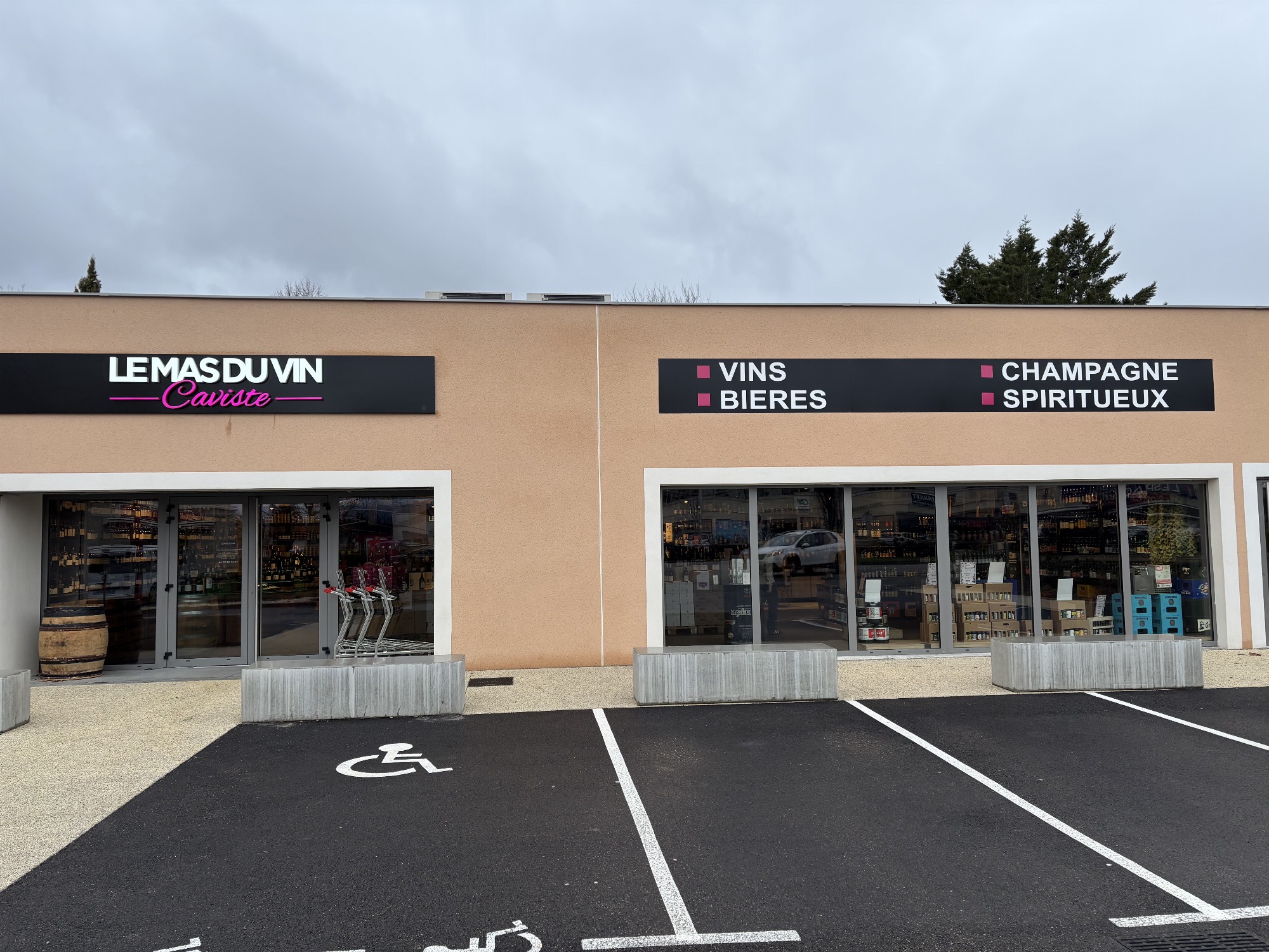 Le Mas du Vin Cave Bataillon_Davézieux