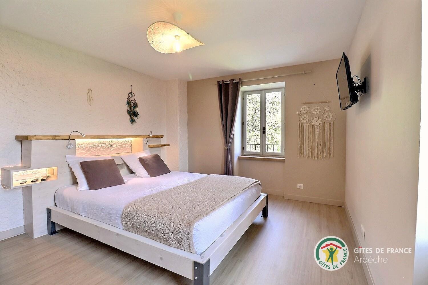 Troisième chambre avec lit 160