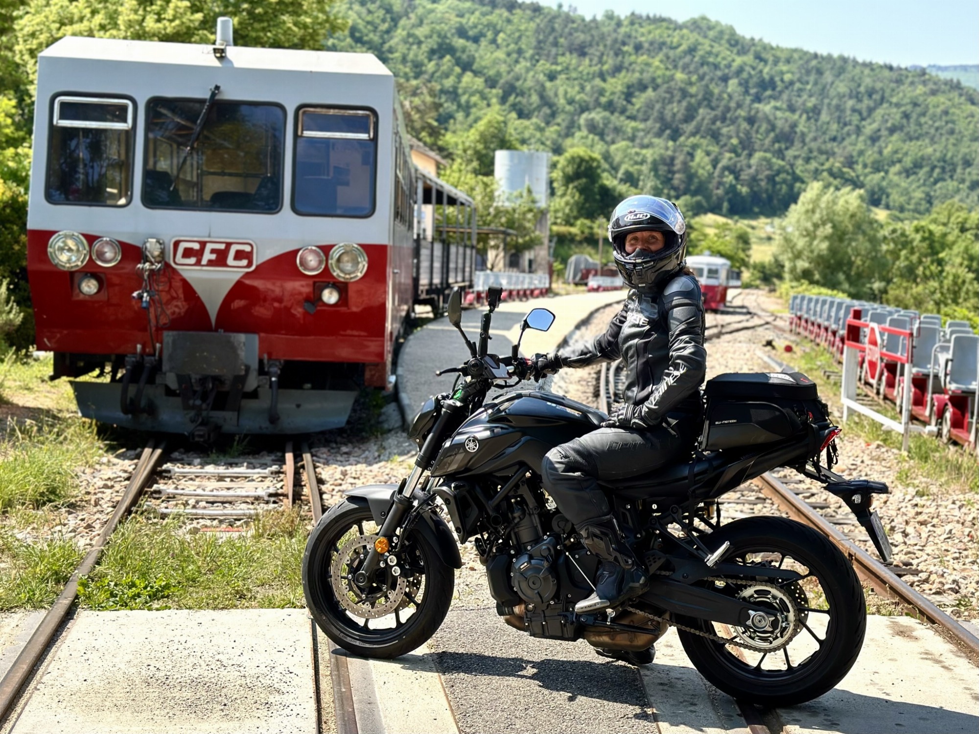 Balade moto contée en Ardèche verte