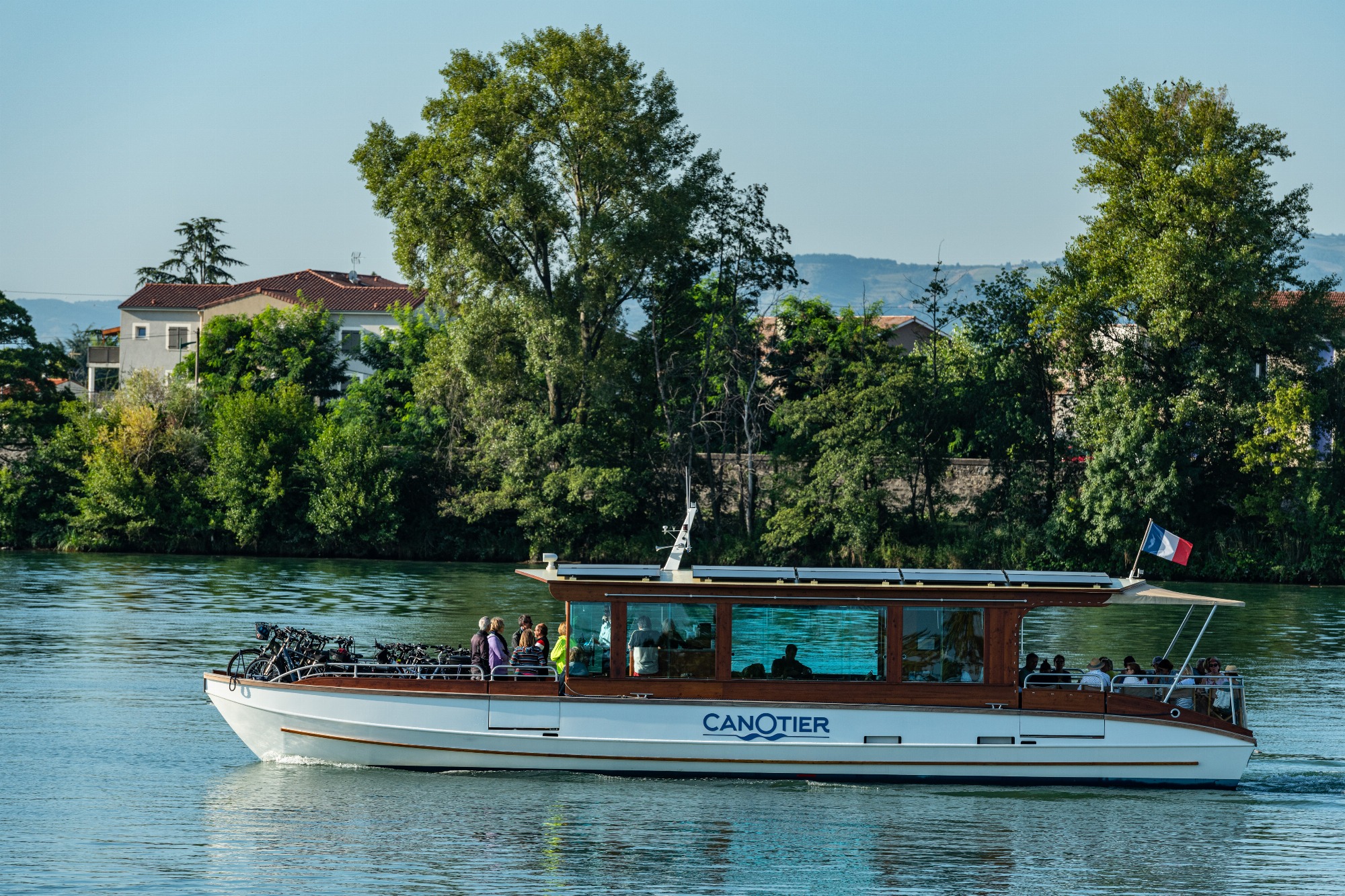 Sunset tour - Apéro sur l'eau avec Les Canotiers_Tournon-sur-Rhône