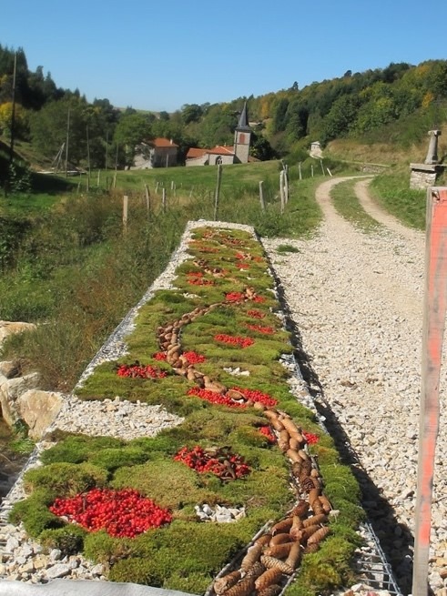 journées Européennes du Patrimoine:  Clavas: Un trésor du patrimoine : land art à Clavas_Riotord