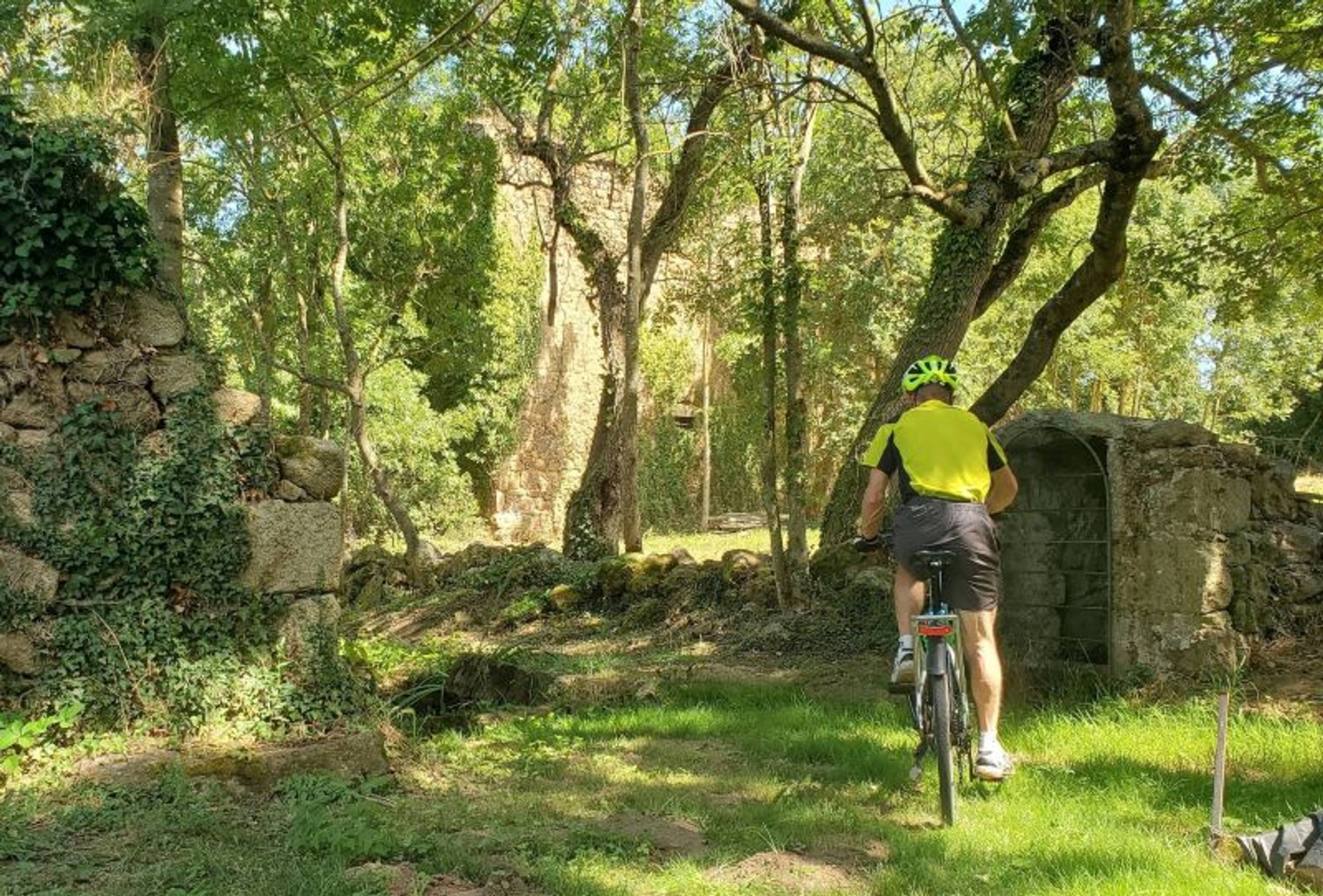 Sentier entre Quintenas et Ardoix