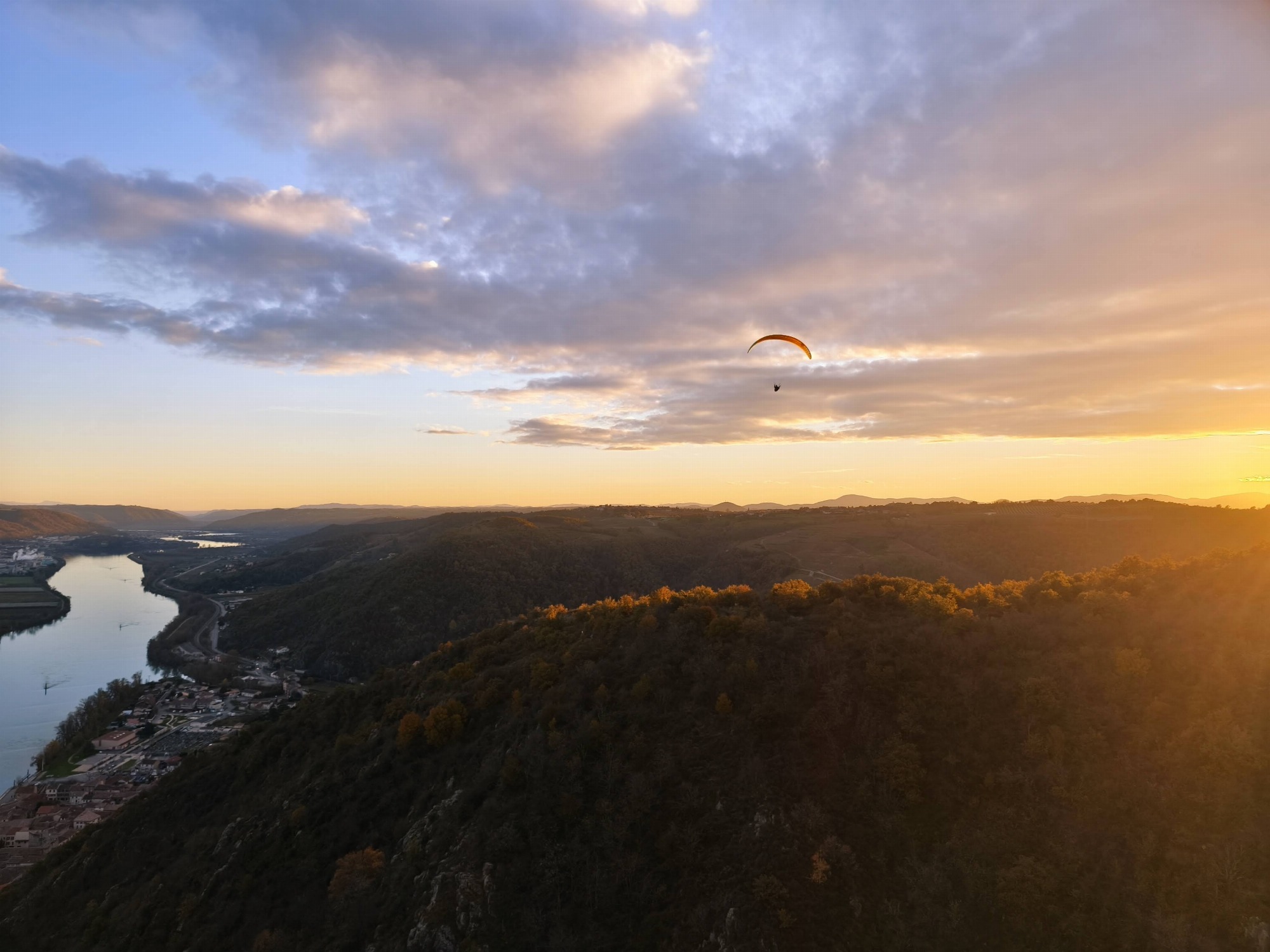 Vol avec coucher de soleil Andance