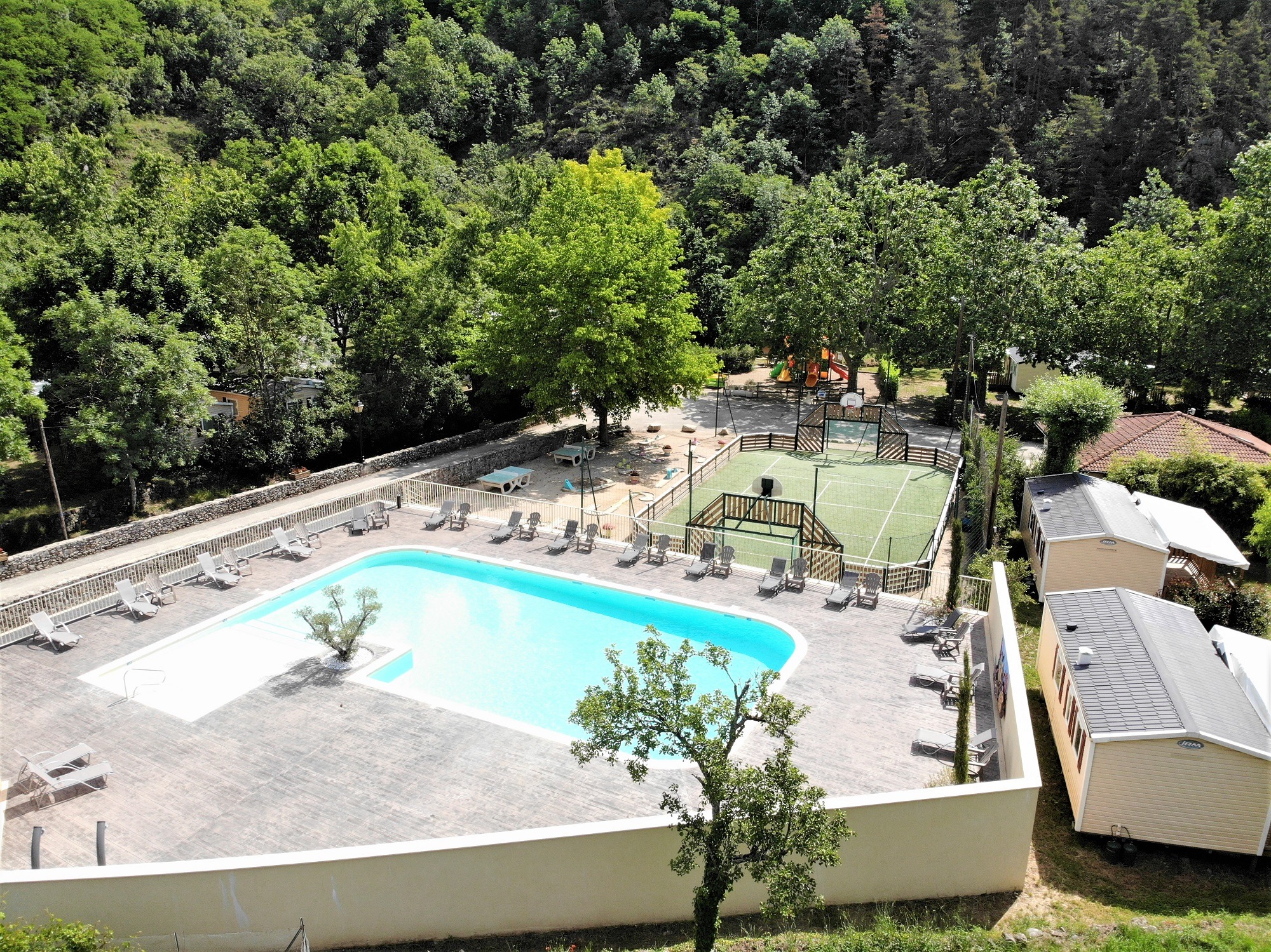 Camping de Retourtour 4* Ardèche piscine rivière 