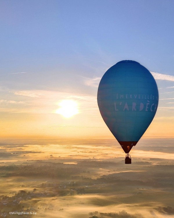 @montgolfieresetcie temmène voler en...